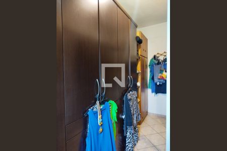 Casa para alugar com 304m², 3 quartos e 4 vagas Casa para alugar com 304m², 3 quartos e 4 vagasCloset da Suíte 1