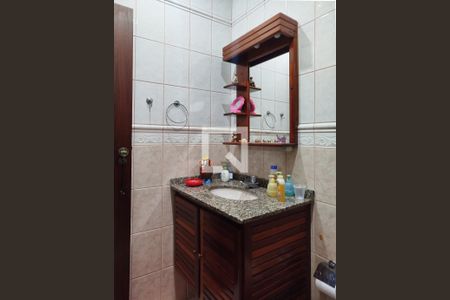 Casa para alugar com 304m², 3 quartos e 4 vagas Casa para alugar com 304m², 3 quartos e 4 vagasBanheiro da Suíte 2