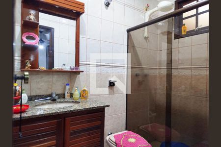 Casa para alugar com 304m², 3 quartos e 4 vagas Casa para alugar com 304m², 3 quartos e 4 vagasBanheiro da Suíte 2