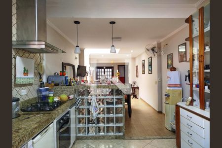 Casa para alugar com 304m², 3 quartos e 4 vagas Casa para alugar com 304m², 3 quartos e 4 vagasCozinha