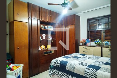 Casa para alugar com 304m², 3 quartos e 4 vagas Casa para alugar com 304m², 3 quartos e 4 vagasSuíte 2