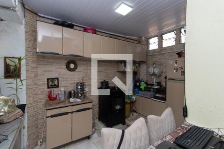 Casa à venda com 150m², 4 quartos e sem vagaSala/Cozinha