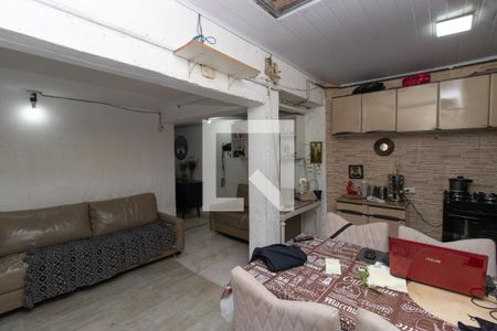 Casa à venda com 150m², 4 quartos e sem vagaSala/Cozinha