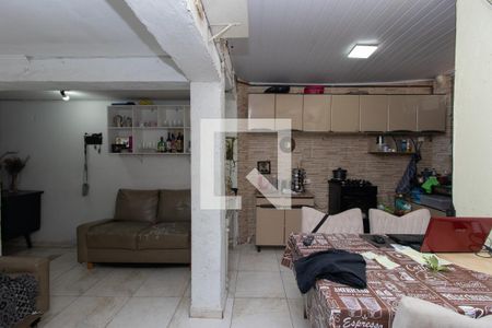 Casa à venda com 150m², 4 quartos e sem vagaSala/Cozinha
