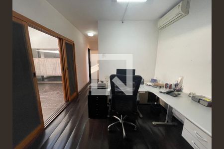 Casa à venda com 300m², 7 quartos e 4 vagas Casa à venda com 300m², 7 quartos e 4 vagasquarto 5