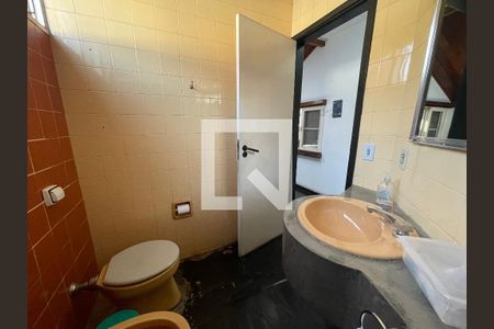 Casa à venda com 300m², 7 quartos e 4 vagas Casa à venda com 300m², 7 quartos e 4 vagasBanheiro 3