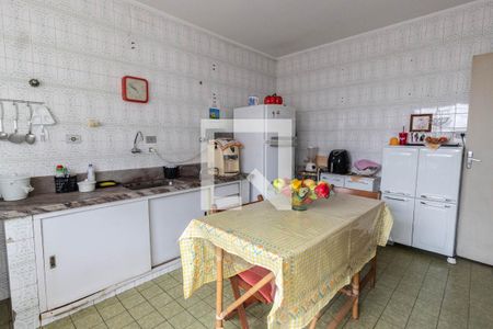 Casa à venda com 180m², 2 quartos e 2 vagas Casa à venda com 180m², 2 quartos e 2 vagasCozinha