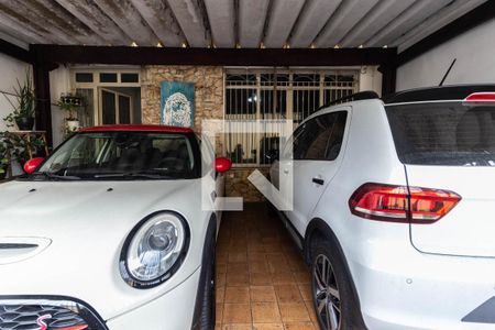 Casa à venda com 180m², 2 quartos e 2 vagas Casa à venda com 180m², 2 quartos e 2 vagasGaragem