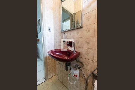 Casa à venda com 180m², 2 quartos e 2 vagas Casa à venda com 180m², 2 quartos e 2 vagasLavabo