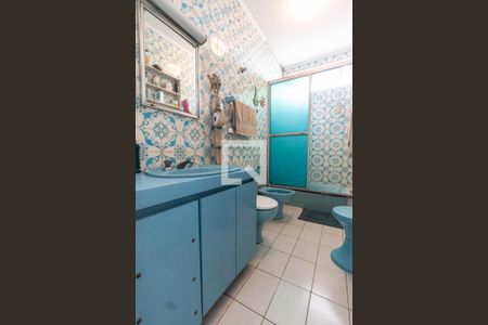 Casa à venda com 180m², 2 quartos e 2 vagas Casa à venda com 180m², 2 quartos e 2 vagasBanheiro