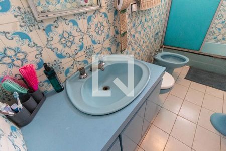 Casa à venda com 180m², 2 quartos e 2 vagas Casa à venda com 180m², 2 quartos e 2 vagasBanheiro