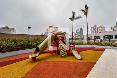 Apartamento à venda com 125m², 3 quartos e 3 vagas Apartamento à venda com 125m², 3 quartos e 3 vagasÁrea comum - Playground