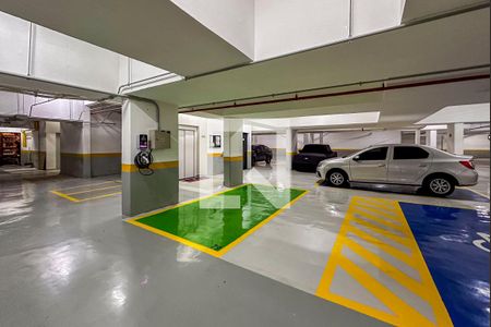 Apartamento à venda com 125m², 3 quartos e 3 vagas Apartamento à venda com 125m², 3 quartos e 3 vagasGaragem