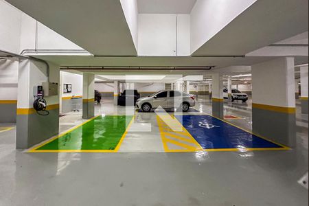 Apartamento à venda com 125m², 3 quartos e 3 vagas Apartamento à venda com 125m², 3 quartos e 3 vagasGaragem