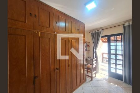 Casa à venda com 131m², 4 quartos e 4 vagas Casa à venda com 131m², 4 quartos e 4 vagasQuarto 04
