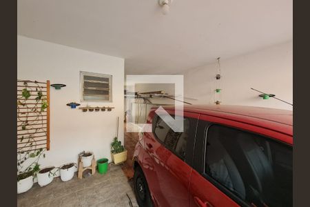 Casa à venda com 131m², 4 quartos e 4 vagas Casa à venda com 131m², 4 quartos e 4 vagasGaragem