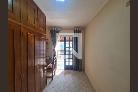 Casa à venda com 131m², 4 quartos e 4 vagas Casa à venda com 131m², 4 quartos e 4 vagasQuarto 04