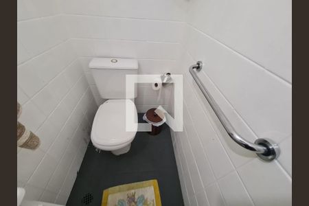 Casa à venda com 131m², 4 quartos e 4 vagas Casa à venda com 131m², 4 quartos e 4 vagasLavabo