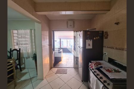 Casa à venda com 131m², 4 quartos e 4 vagas Casa à venda com 131m², 4 quartos e 4 vagasCozinha