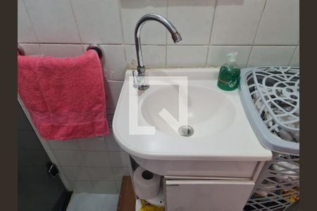 Casa à venda com 131m², 4 quartos e 4 vagas Casa à venda com 131m², 4 quartos e 4 vagasBanheiro da Suíte 1