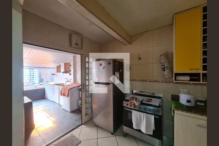 Casa à venda com 131m², 4 quartos e 4 vagas Casa à venda com 131m², 4 quartos e 4 vagasCozinha