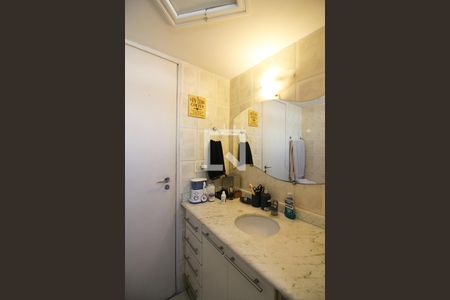 Apartamento à venda com 74m², 2 quartos e 1 vagaBanheiro Social