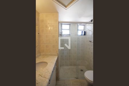 Apartamento à venda com 74m², 2 quartos e 1 vagaBanheiro Social