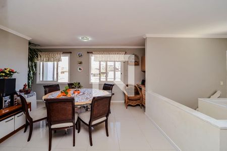 Apartamento à venda com 268m², 3 quartos e 3 vagas Apartamento à venda com 268m², 3 quartos e 3 vagasCobertura