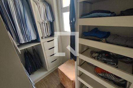 Apartamento à venda com 124m², 2 quartos e 3 vagasCloset da suíte 1