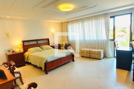 Casa à venda com 603m², 3 quartos e 4 vagas