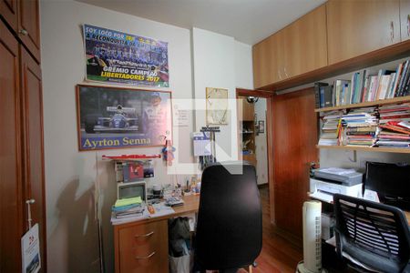 Apartamento à venda com 123m², 4 quartos e 2 vagasQuarto 2