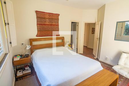 Casa à venda com 260m², 4 quartos e 3 vagas Casa à venda com 260m², 4 quartos e 3 vagasQuarto suite 1