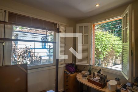 Casa à venda com 260m², 4 quartos e 3 vagas Casa à venda com 260m², 4 quartos e 3 vagasQuarto 3