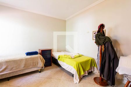 Casa à venda com 390m², 6 quartos e 8 vagas Casa à venda com 390m², 6 quartos e 8 vagasQuarto 1 - suíte