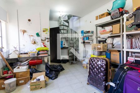 Casa à venda com 390m², 6 quartos e 8 vagas Casa à venda com 390m², 6 quartos e 8 vagasQuarto de Serviço