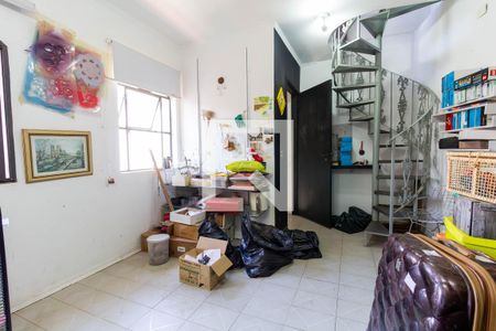 Casa à venda com 390m², 6 quartos e 8 vagas Casa à venda com 390m², 6 quartos e 8 vagasQuarto de Serviço