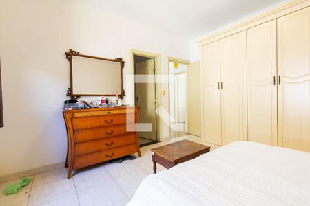 Casa à venda com 390m², 6 quartos e 8 vagas Casa à venda com 390m², 6 quartos e 8 vagasQuarto 2 - suíte