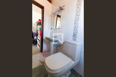 Casa à venda com 390m², 6 quartos e 8 vagas Casa à venda com 390m², 6 quartos e 8 vagasEdícula: Banheiro 1