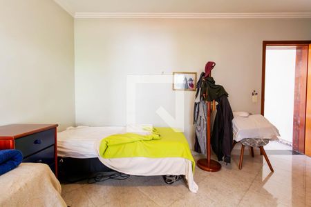 Casa à venda com 390m², 6 quartos e 8 vagas Casa à venda com 390m², 6 quartos e 8 vagasQuarto 1 - suíte