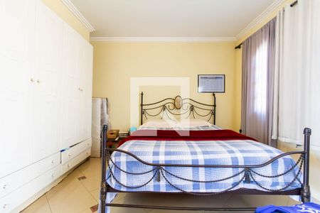 Casa à venda com 390m², 6 quartos e 8 vagas Casa à venda com 390m², 6 quartos e 8 vagasQuarto 4