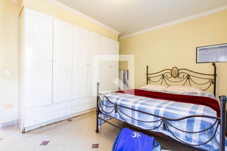 Casa à venda com 390m², 6 quartos e 8 vagas Casa à venda com 390m², 6 quartos e 8 vagasQuarto 4