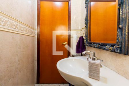 Casa à venda com 390m², 6 quartos e 8 vagas Casa à venda com 390m², 6 quartos e 8 vagasBanheiro 5