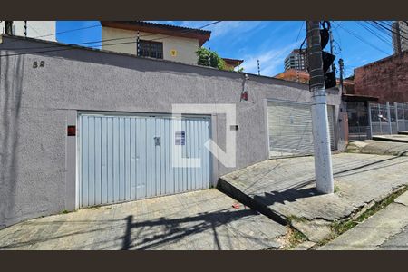 Casa à venda com 390m², 6 quartos e 8 vagas Casa à venda com 390m², 6 quartos e 8 vagasFachada