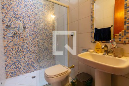 Casa à venda com 390m², 6 quartos e 8 vagas Casa à venda com 390m², 6 quartos e 8 vagasBanheiro 4