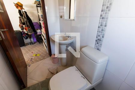 Casa à venda com 390m², 6 quartos e 8 vagas Casa à venda com 390m², 6 quartos e 8 vagasEdícula: Banheiro 1