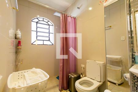 Casa à venda com 390m², 6 quartos e 8 vagas Casa à venda com 390m², 6 quartos e 8 vagasBanheiro da Suíte 2