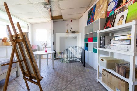 Casa à venda com 390m², 6 quartos e 8 vagas Casa à venda com 390m², 6 quartos e 8 vagasEdícula: Quarto