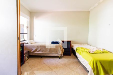 Casa à venda com 390m², 6 quartos e 8 vagas Casa à venda com 390m², 6 quartos e 8 vagasQuarto 1 - suíte