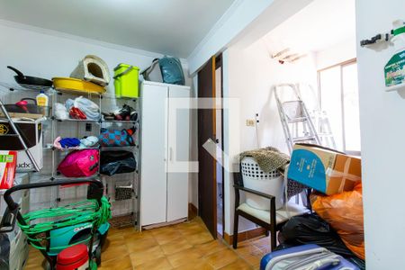 Casa à venda com 390m², 6 quartos e 8 vagas Casa à venda com 390m², 6 quartos e 8 vagasQuarto de Serviço