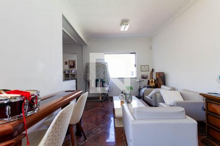 Casa à venda com 390m², 6 quartos e 8 vagas Casa à venda com 390m², 6 quartos e 8 vagasEscritório